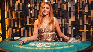 Studio dealer langsung Microgaming dengan kamera multi-sudut dan antarmuka interaktif